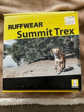 Like new! Ruffwear Summit Trex Dog Boots